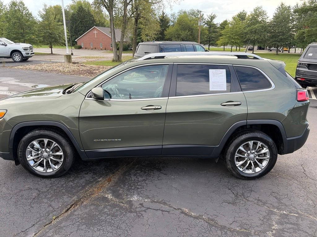Used 2021 Green Jeep Latitude Lux image 10