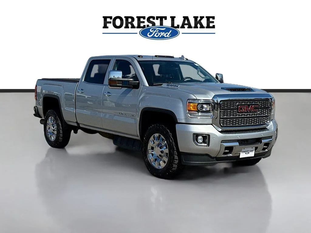 2019 GMC Sierra 4WD Crew Cab Standard Box Denali's photo