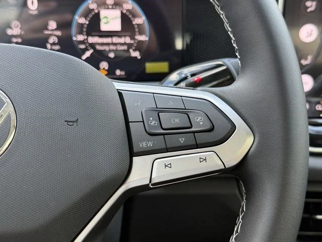 New 2026 Black Volkswagen 2.0T SE image 13