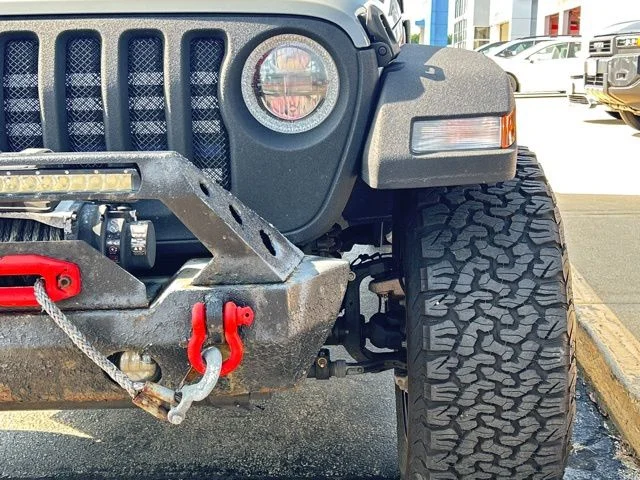 Used 2018 Gray Jeep Unlimited Sport S image 3