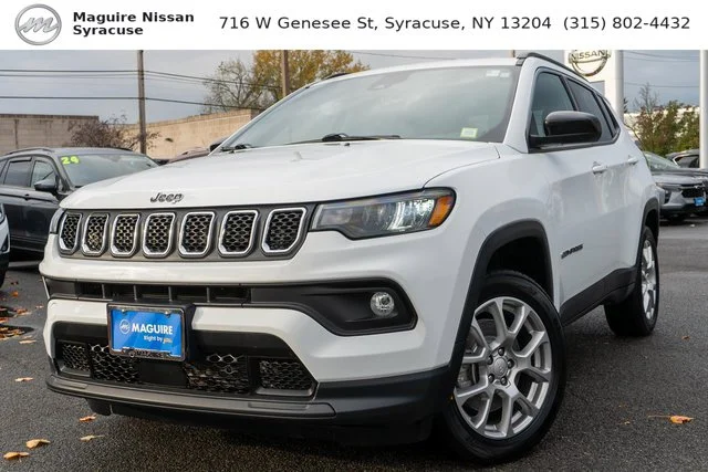 2023 Jeep Compass Latitude Lux