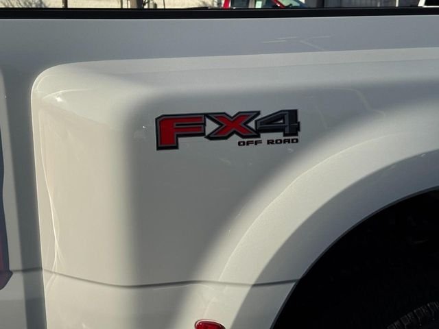 New 2026 Oxford White Ford XL image 5