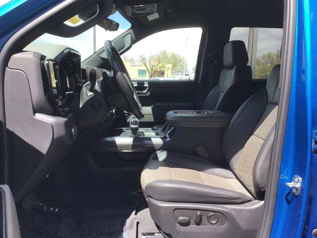 Used 2022 Glacier Blue Metallic Chevrolet ZR2 image 12