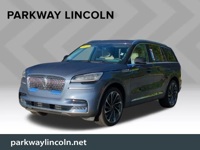 Used 2021 Blue Lincoln Reserve image 1