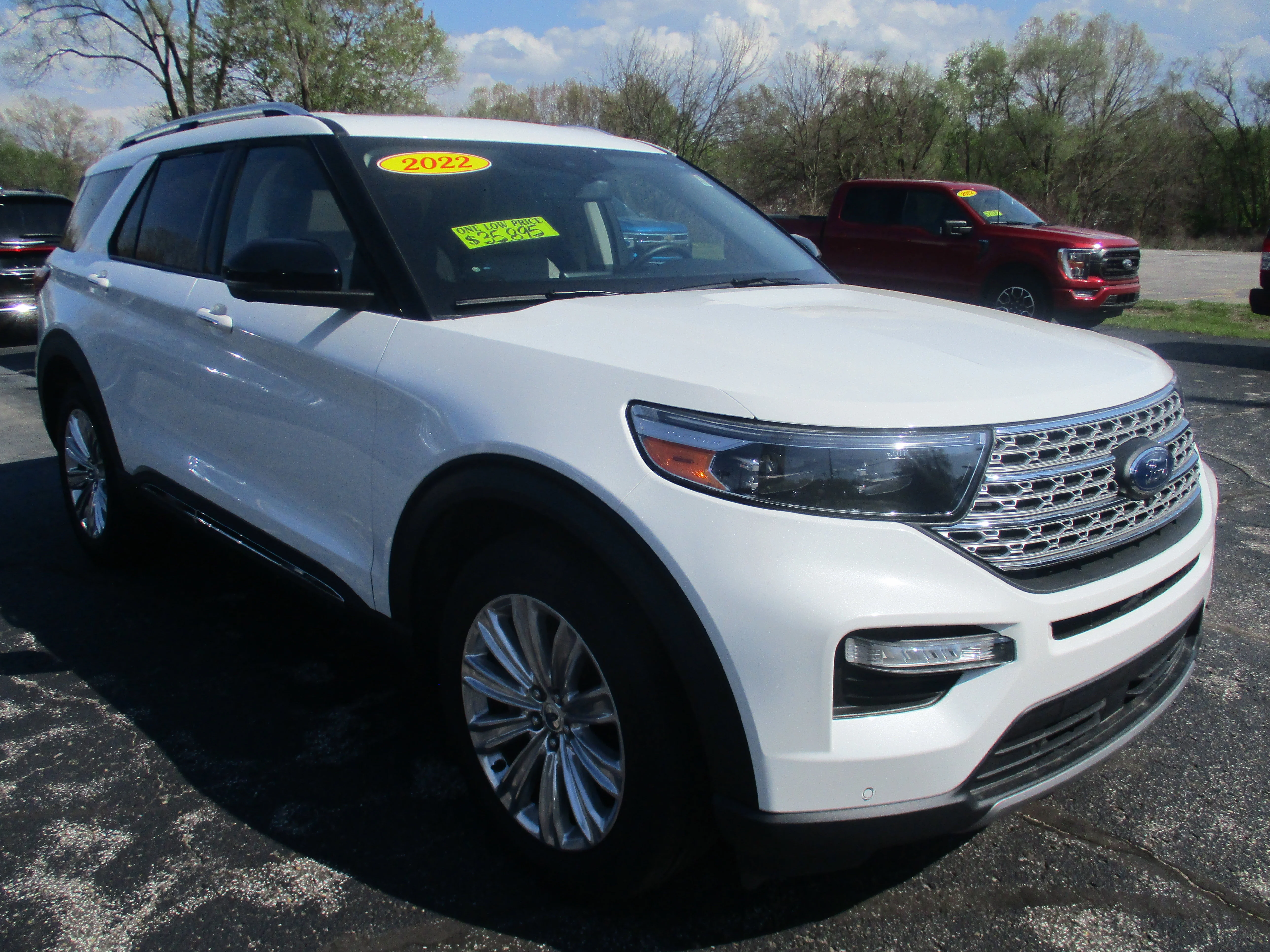 Used 2022 Star White Metallic Tri-Coat Ford Limited image 3