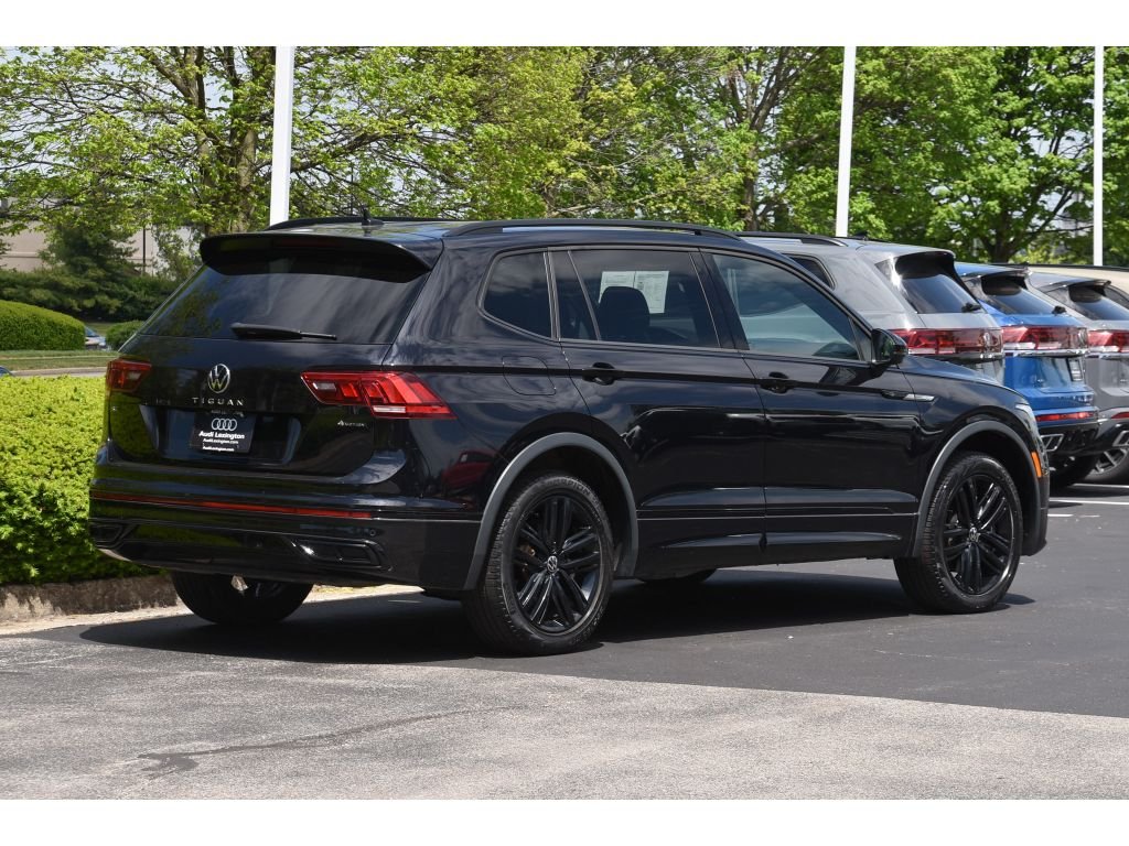 Used 2022 Deep Black Pearl Volkswagen SE R-Line Black image 4