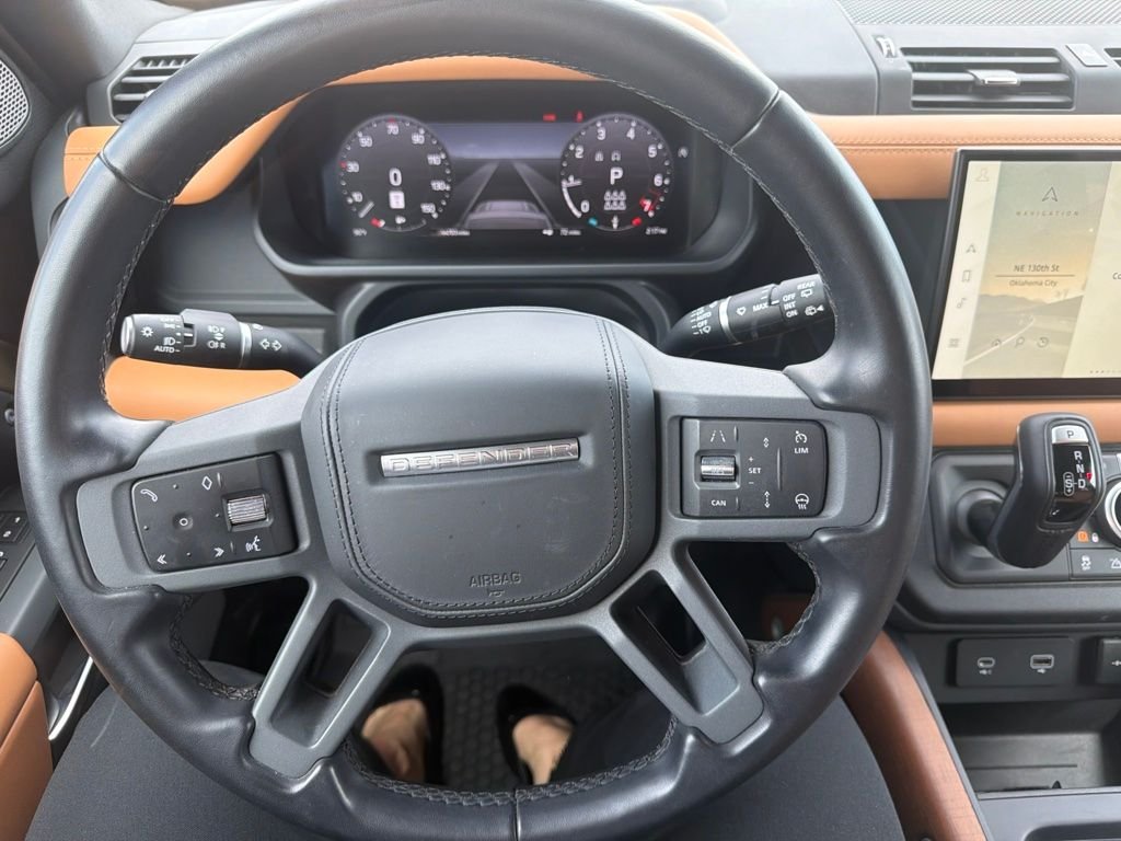 Used 2023 Lantau Bronze Metallic Land Rover X image 10