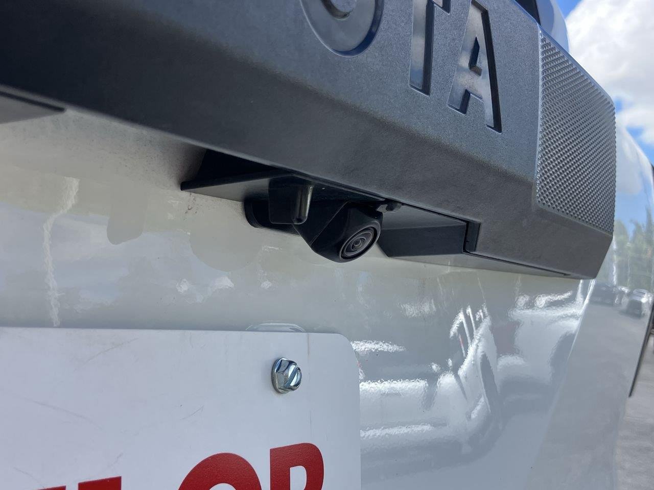 Used 2025 White (Ice Cap) Toyota SR5 image 10