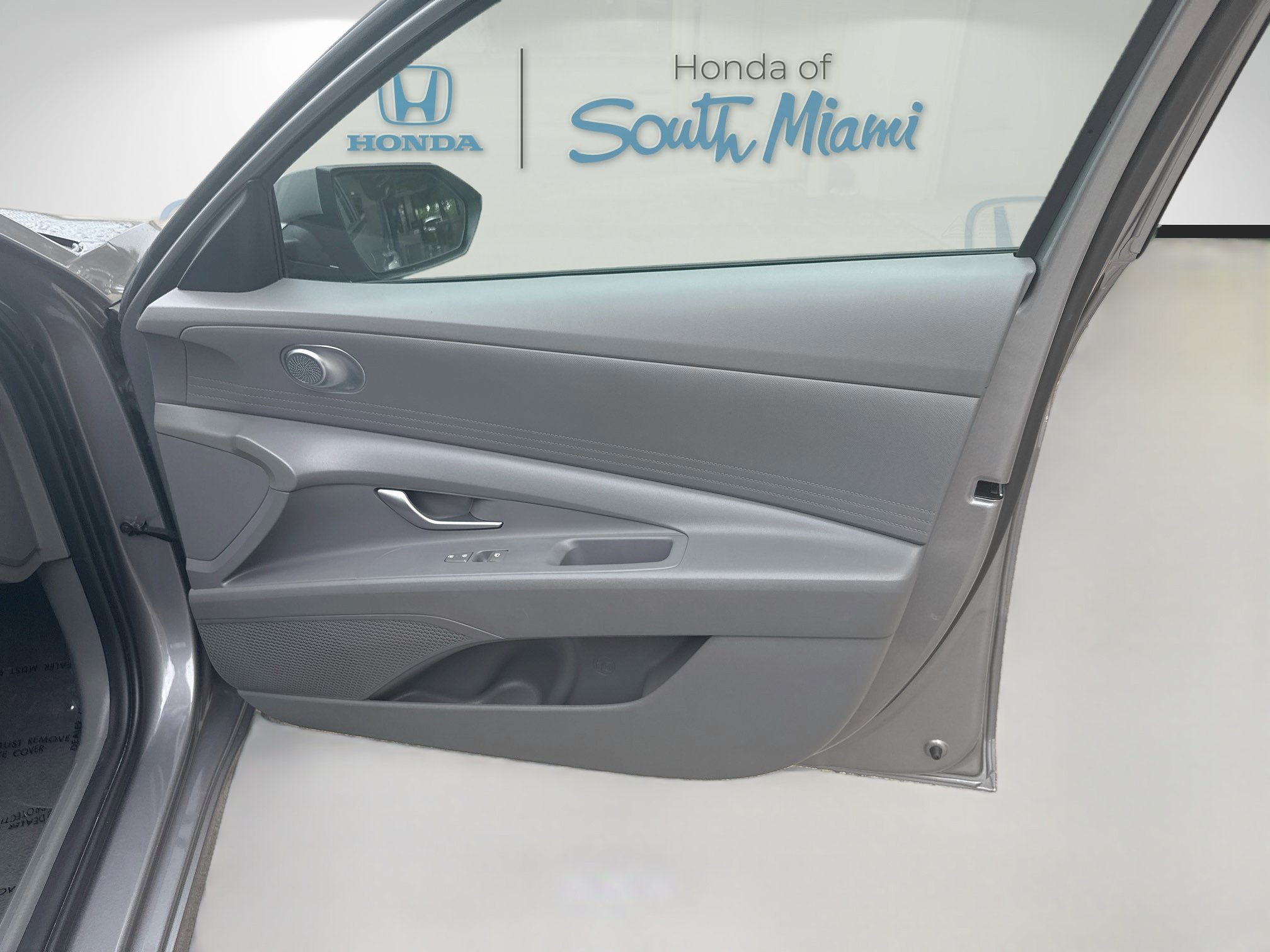 Used 2024 Fluid Metal Hyundai SE image 32