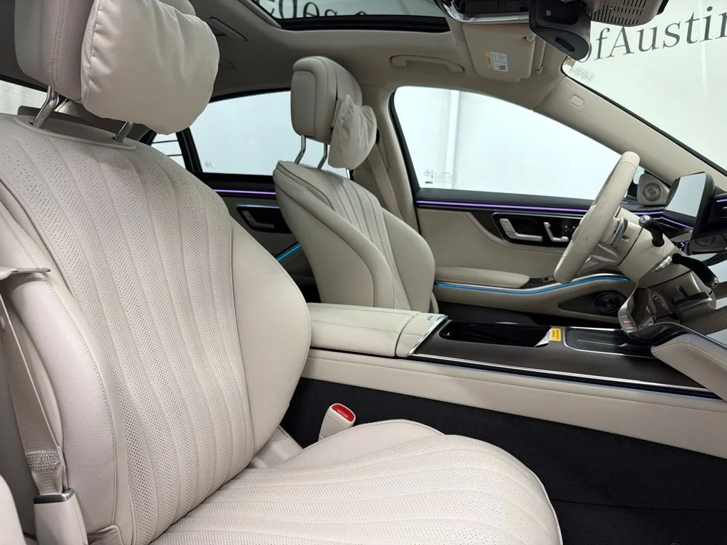 New 2027 White Mercedes-Benz S 580 image 31