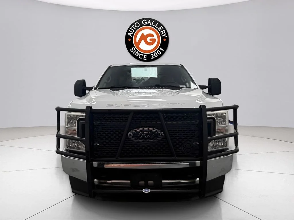 Used 2021 White Ford XL image 8