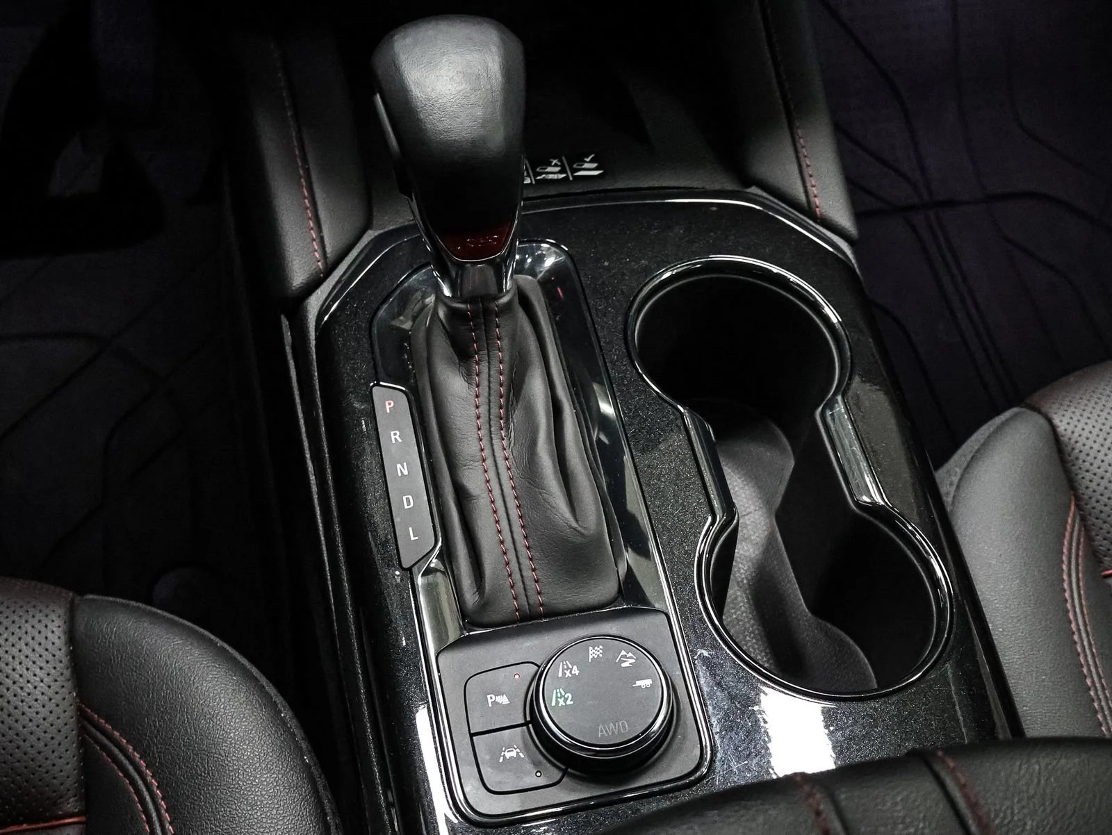 Used 2024 Black Chevrolet RS image 28
