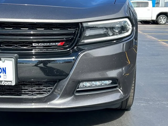 Used 2021 Gray Dodge SXT image 3