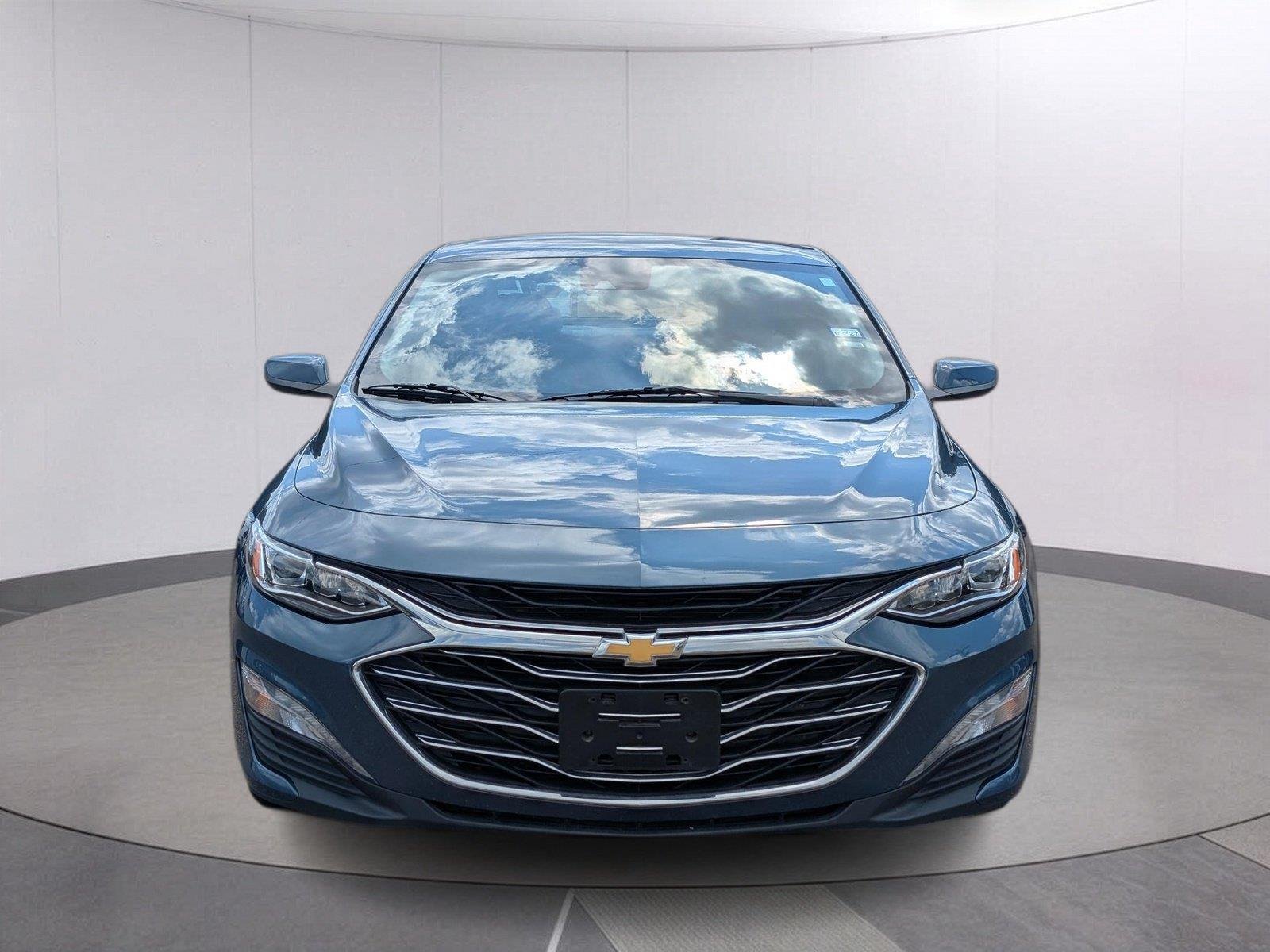 Used 2024 Lakeshore Blue Metallic Chevrolet 2LT image 8