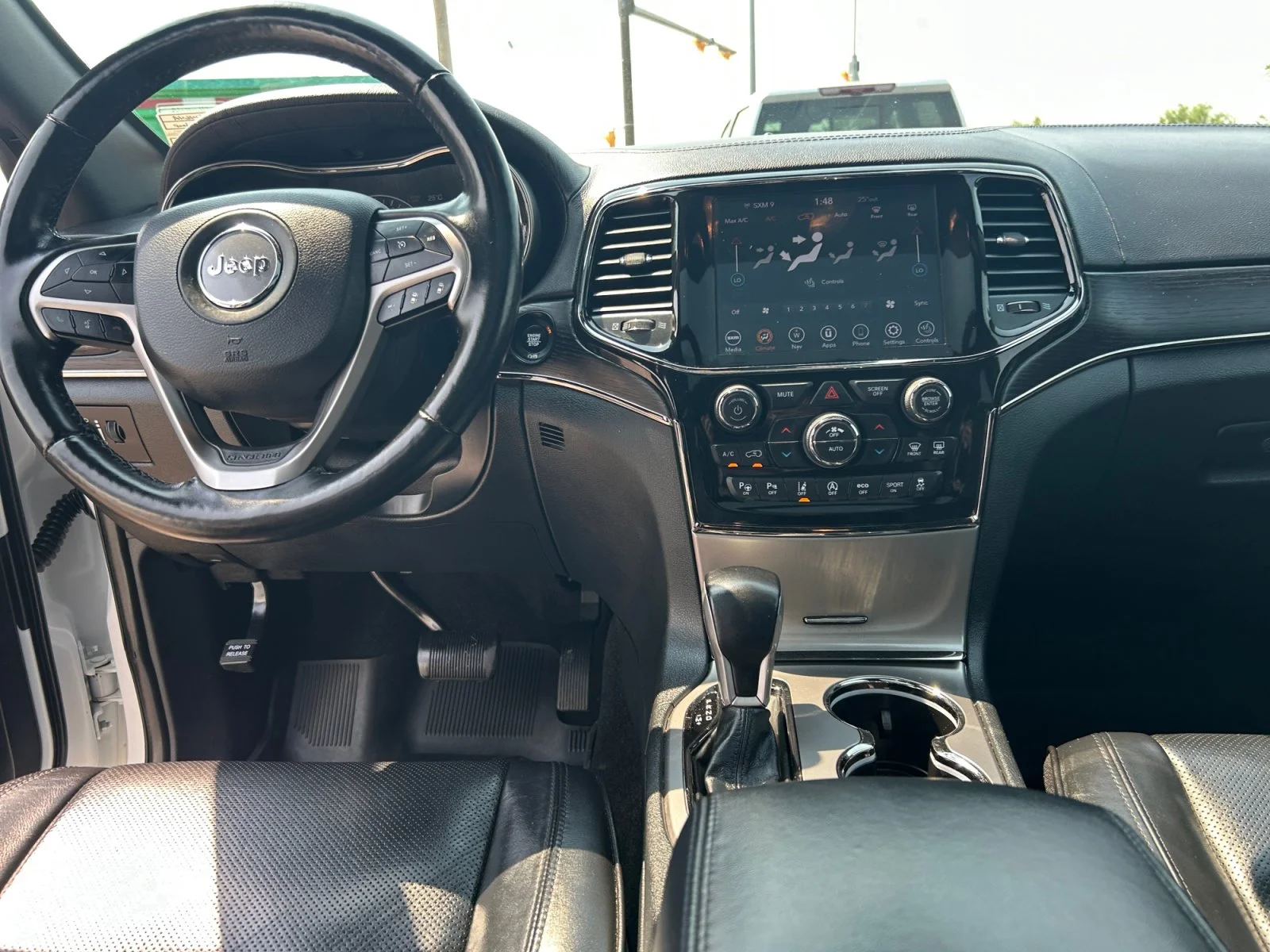 Used 2021 White Jeep OVERLAND HIGH ALTITUDE EDITION image 20