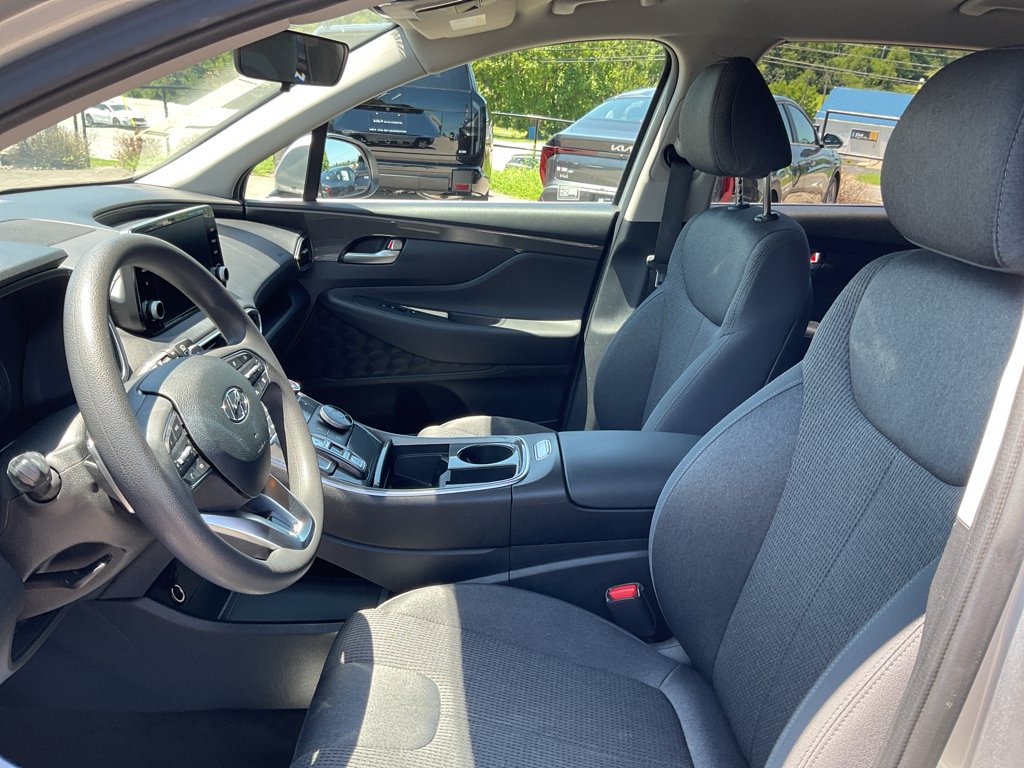 Used 2022 Shimmering Silver Hyundai SE image 20