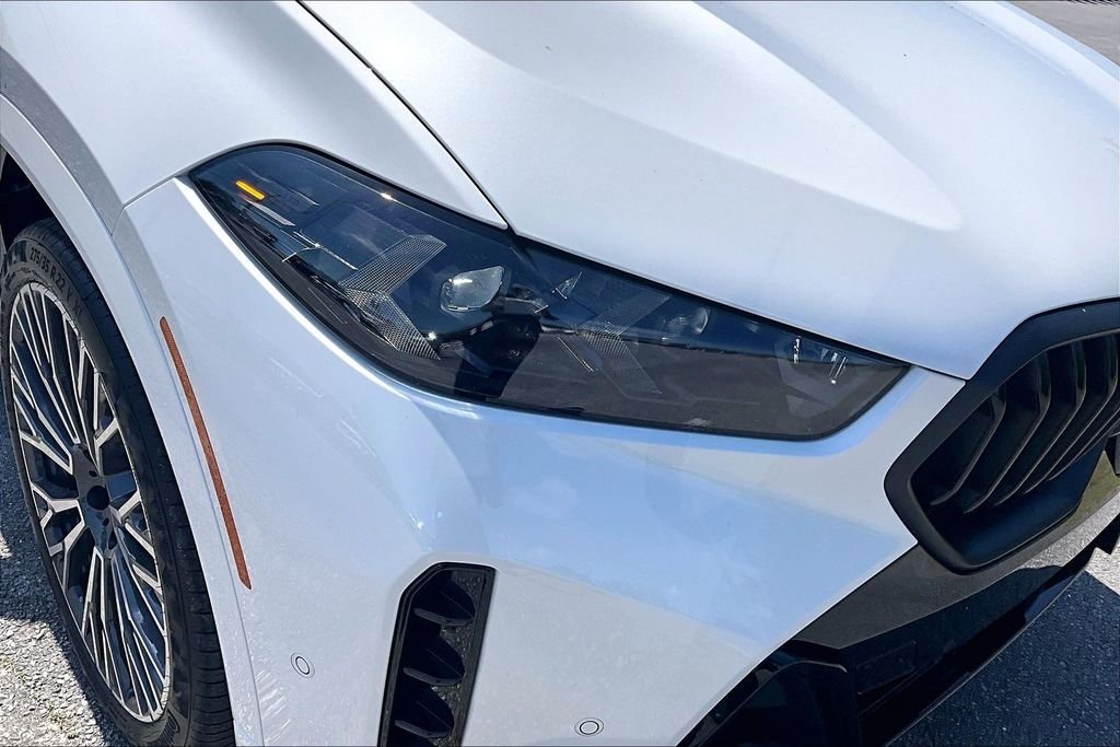 New 2027 White BMW xDrive40i image 16