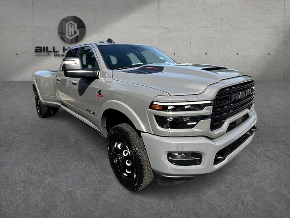 New 2027 Ceramic Gray Clear-Coat Exterior Paint RAM Limited image 3