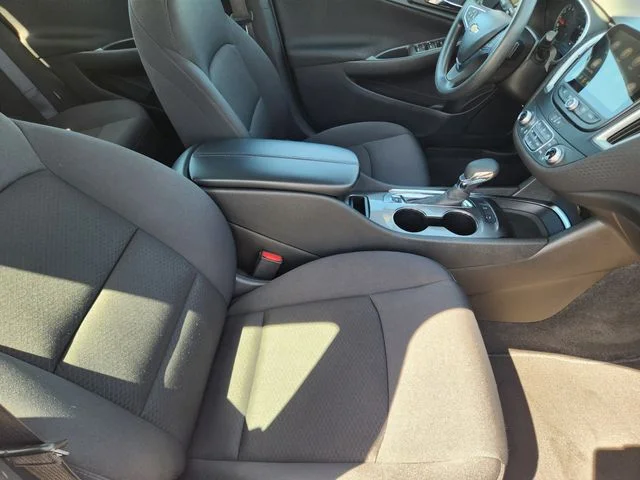 Used 2024 Summit White Chevrolet LT image 14