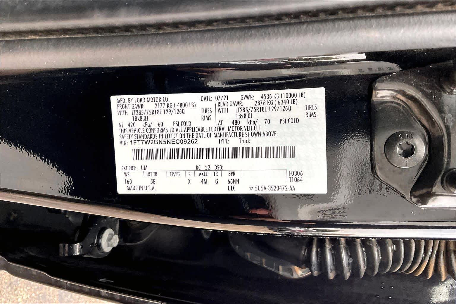 Used 2022 Agate Black Metallic Ford LARIAT image 33
