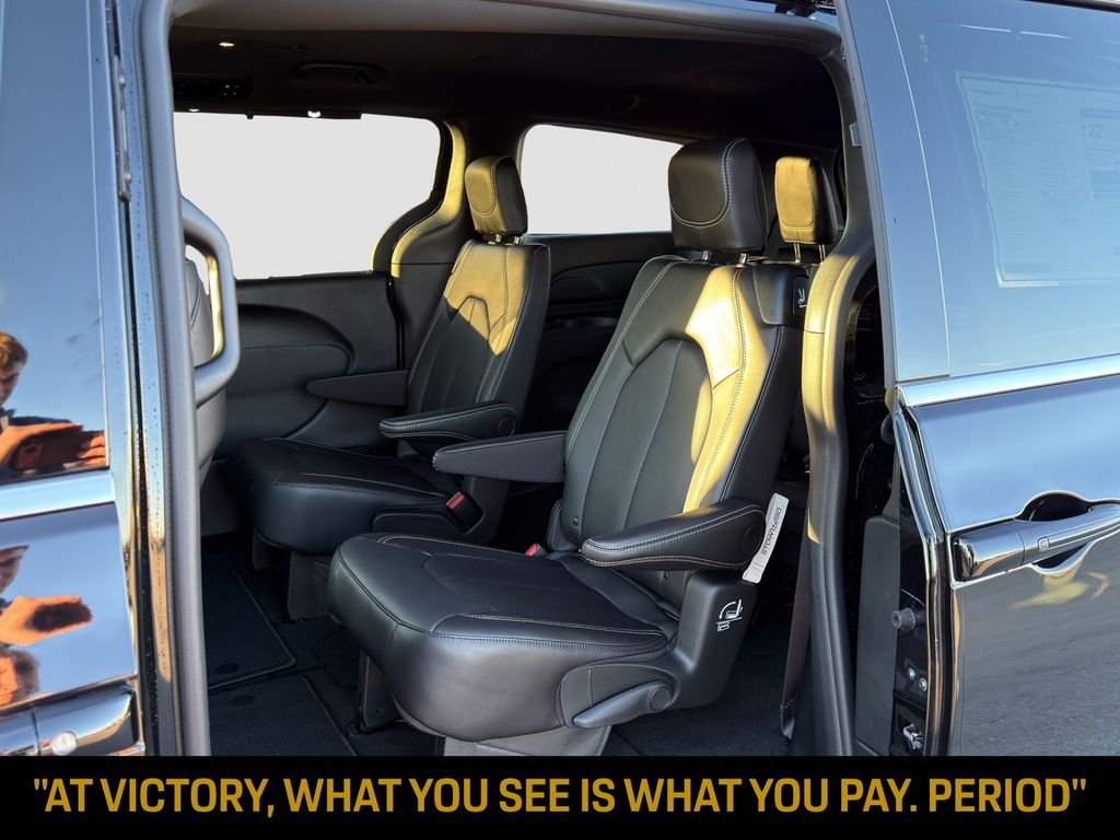 2026 Chrysler Voyager LX - Photo 11