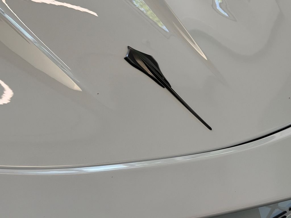 Used 2023 White Chevrolet Stingray image 13
