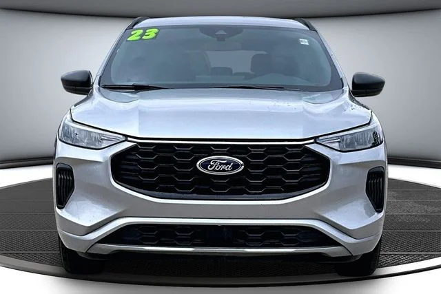 Used 2023 Ford Escape ST-Line with VIN 1FMCU0MN6PUA13390 for sale in Kansas City