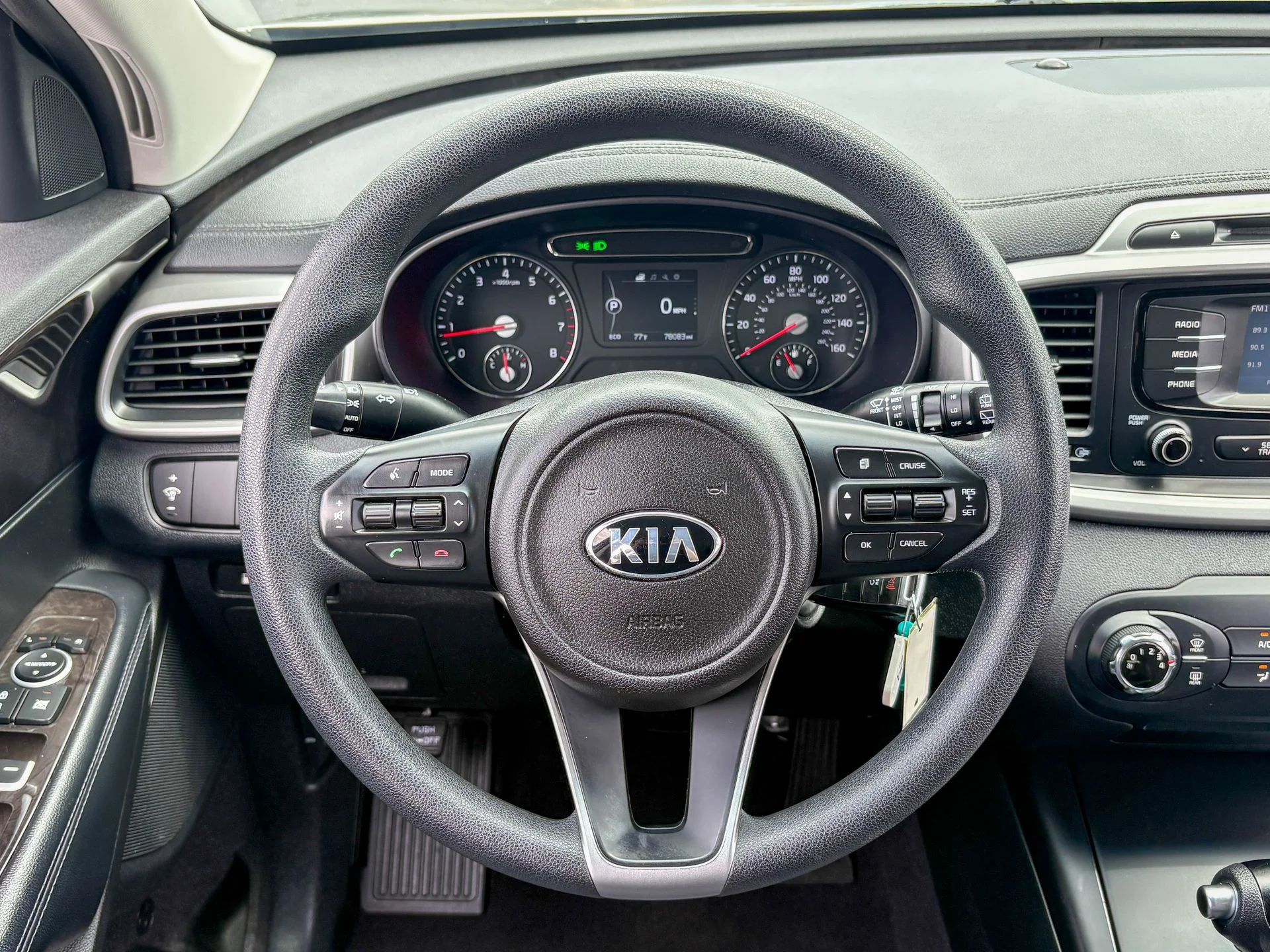 Used 2018 Silver Kia LX image 31