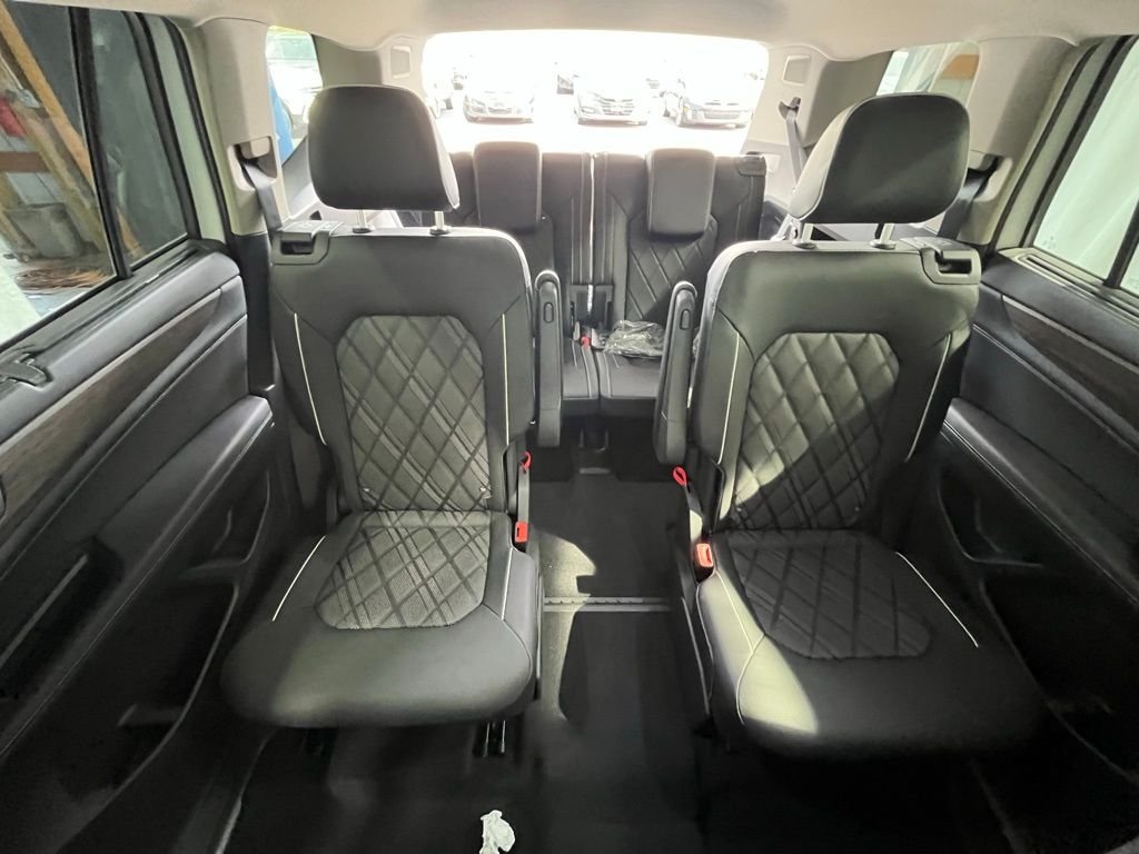 New 2026 White/off-white Volkswagen 2.0T SEL Premium R-Line image 27