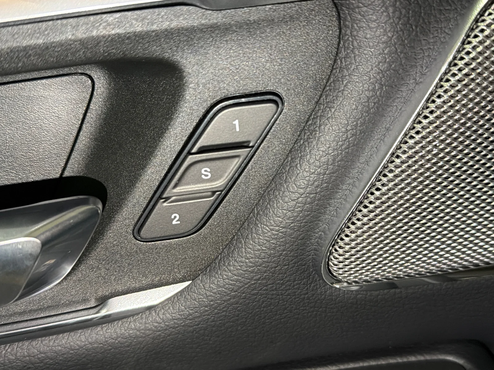 New 2027 Tank Exterior Paint RAM Laramie image 21