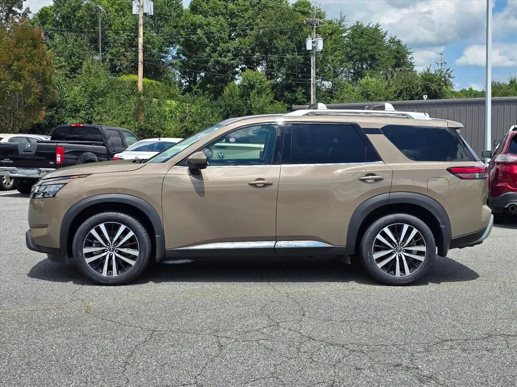Used 2024 Beige Nissan Platinum image 23