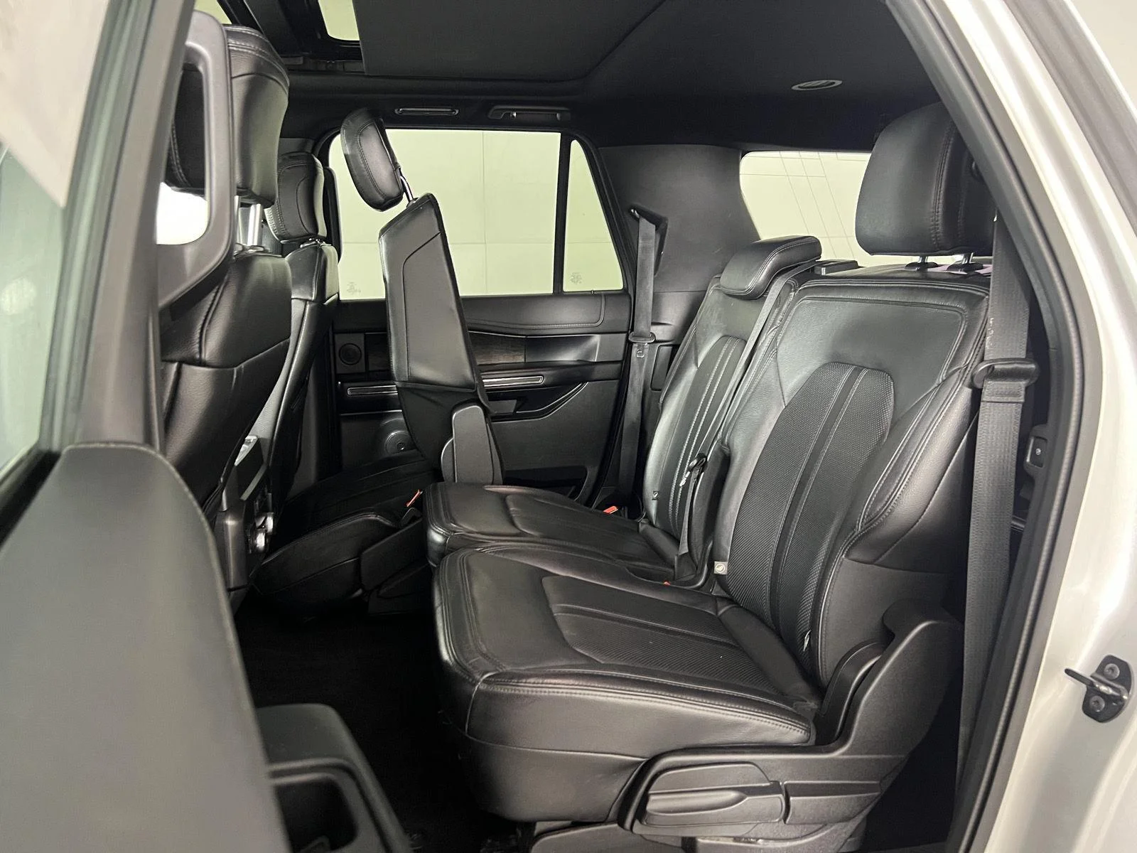Used 2019 Ingot Silver Ford Limited image 12
