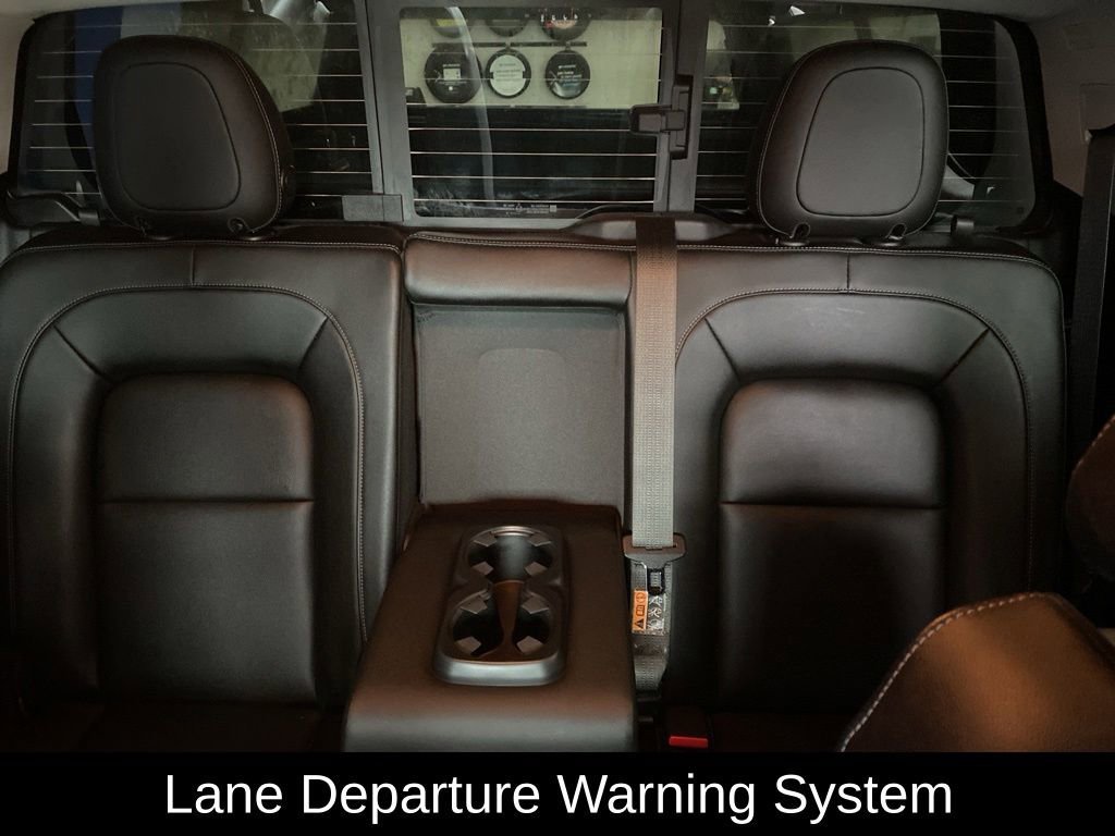 Used 2016 QUICKSILVER METALLIC GMC 4WD SLT image 16