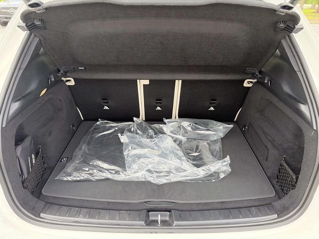 Used 2025  Mercedes-Benz GLA 250 image 9