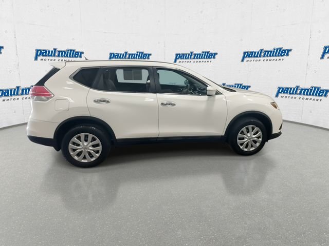Used 2015 Glacier White Nissan S image 12