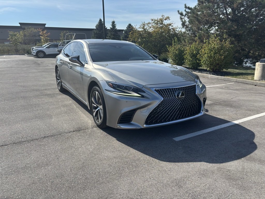 2018 Lexus LS 500 photo 2
