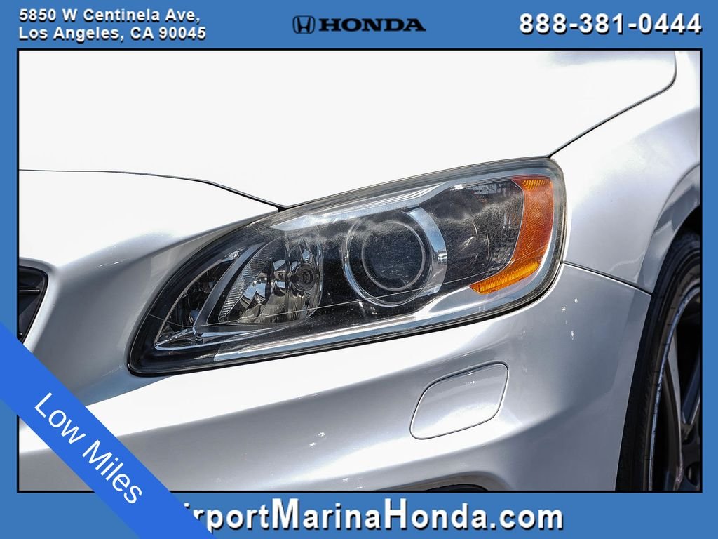 Used 2015 Crystal White Pearl Volvo T6 R-Design image 16