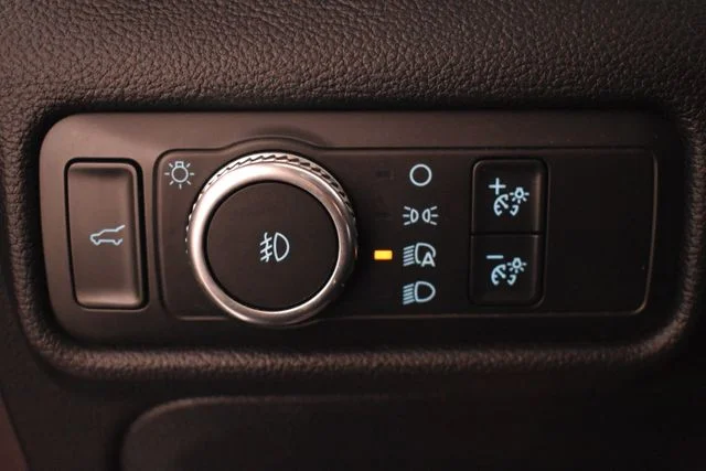 Used 2020 Black Ford XLT image 34