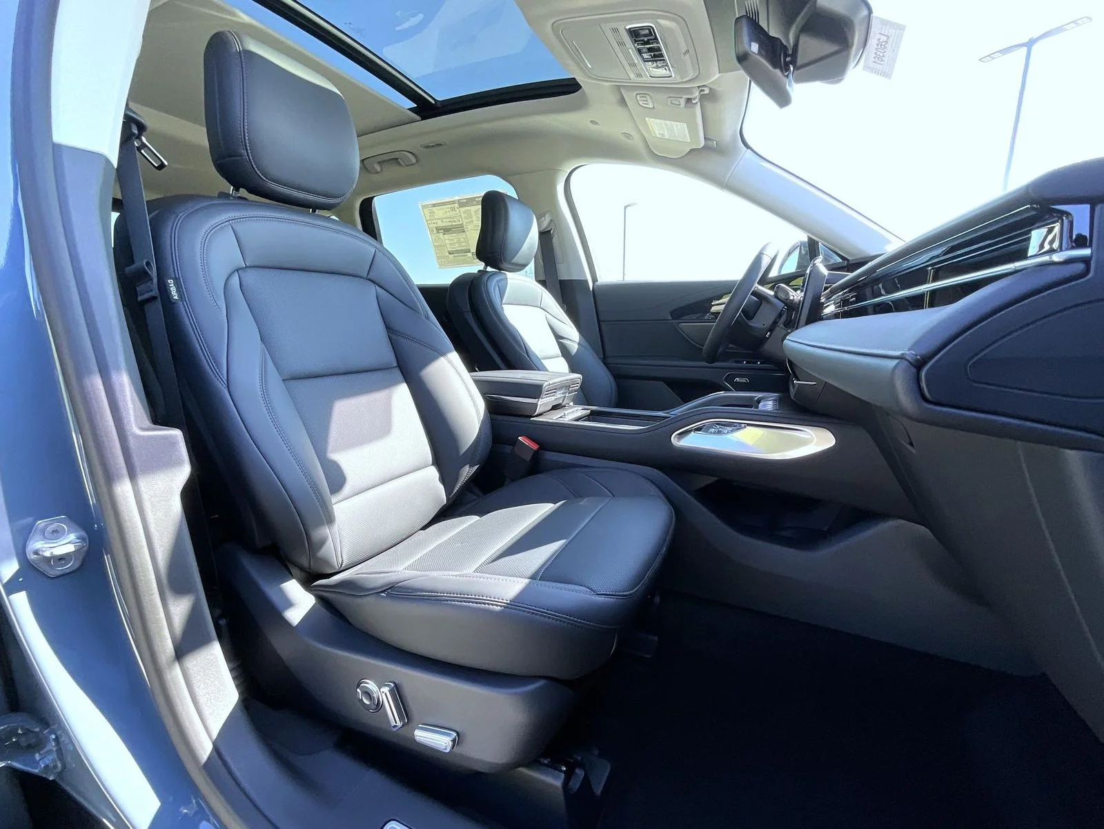 New 2026 Blue Lincoln Premiere image 16
