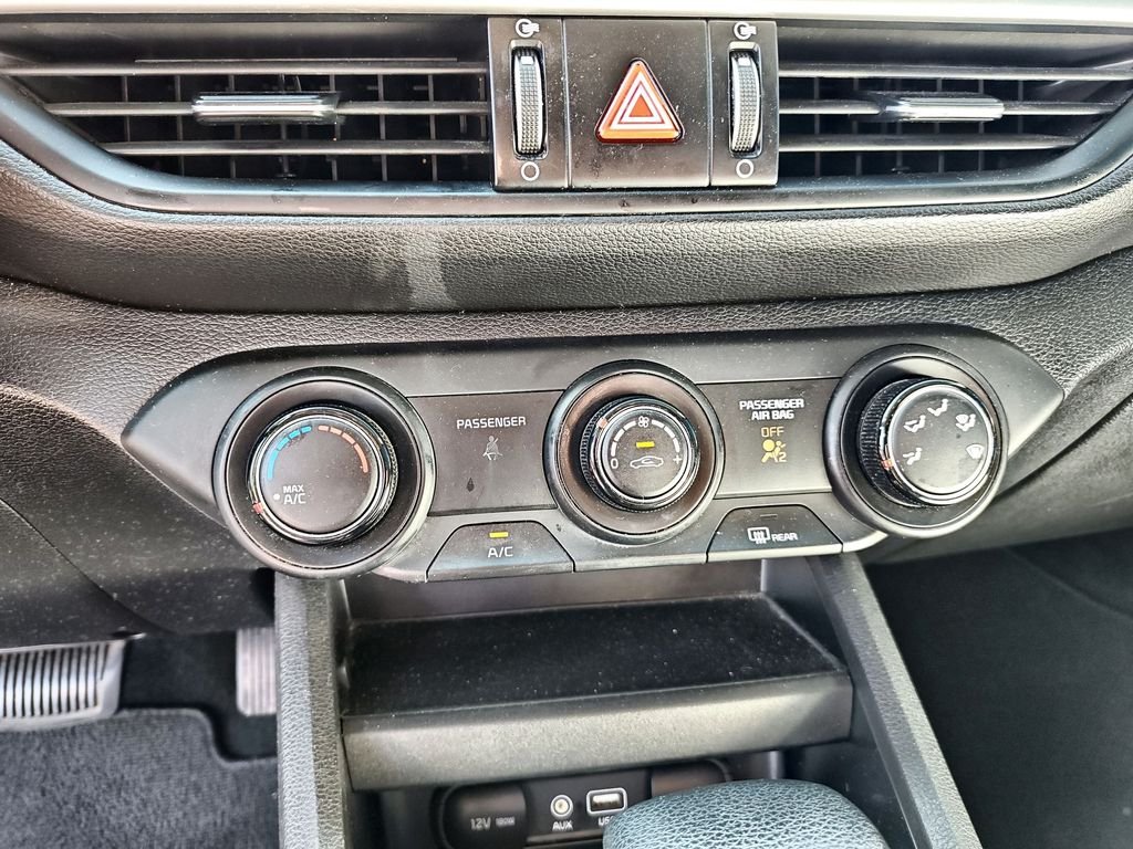 2021 Kia Forte LXS - Photo 18