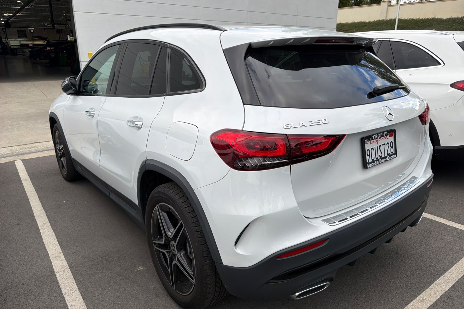 Used 2022 White Mercedes-Benz GLA 250 image 9