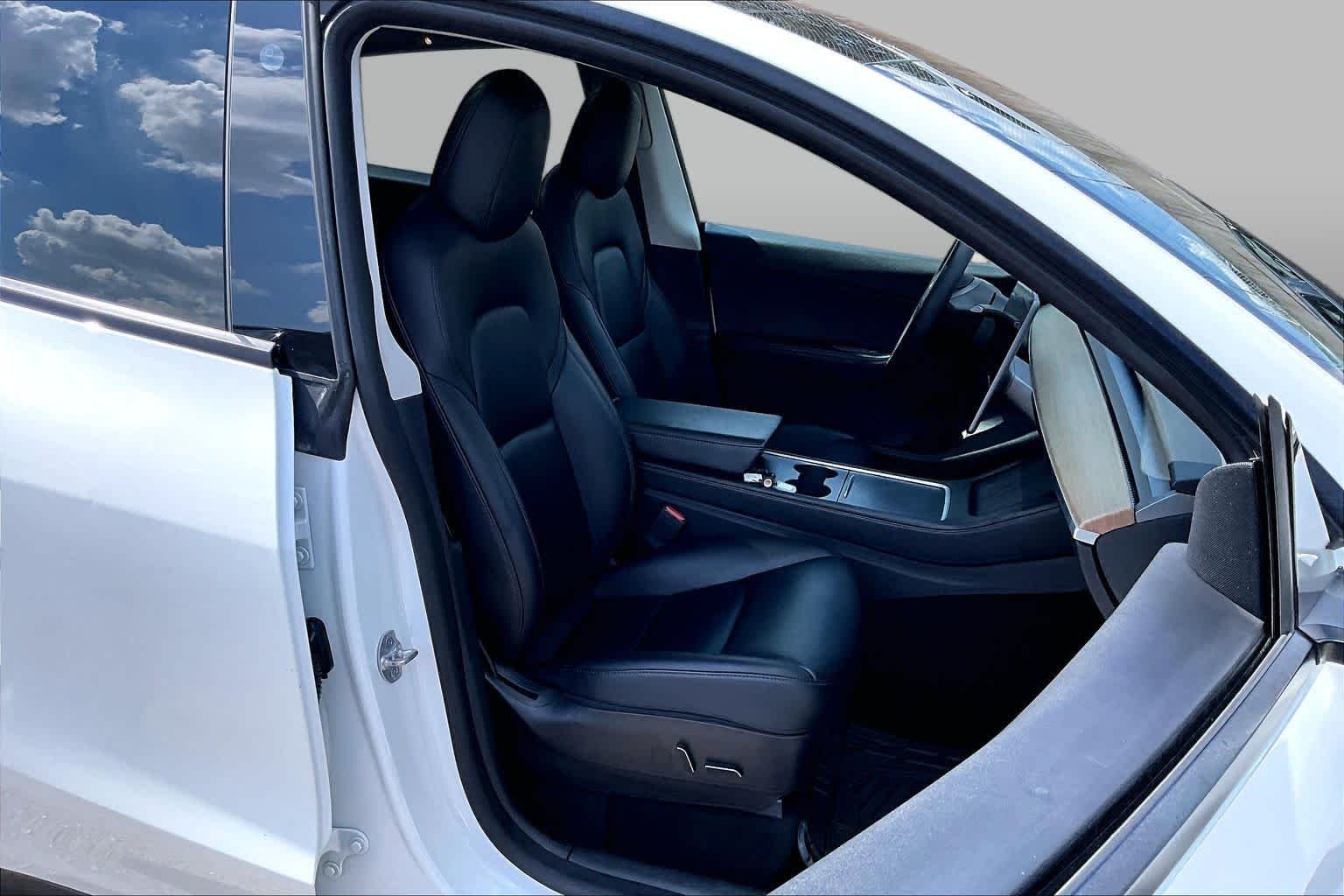 Used 2021 Pearl White Multi-Coat Tesla Long Range image 10