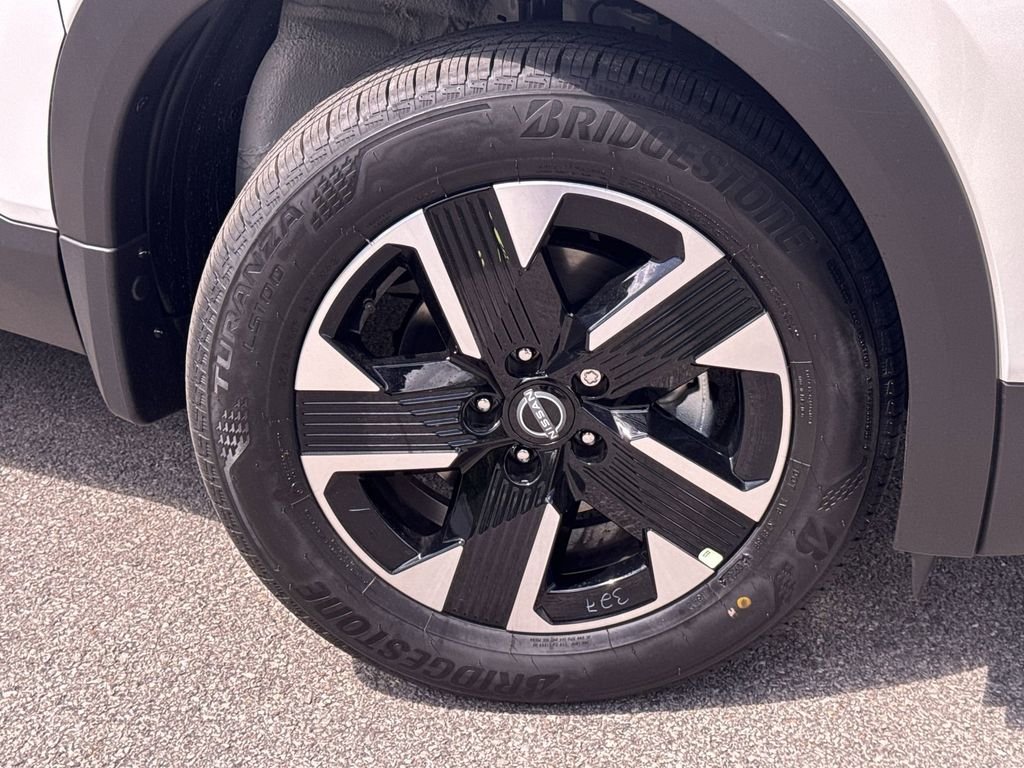 New 2026 White Nissan SV image 19