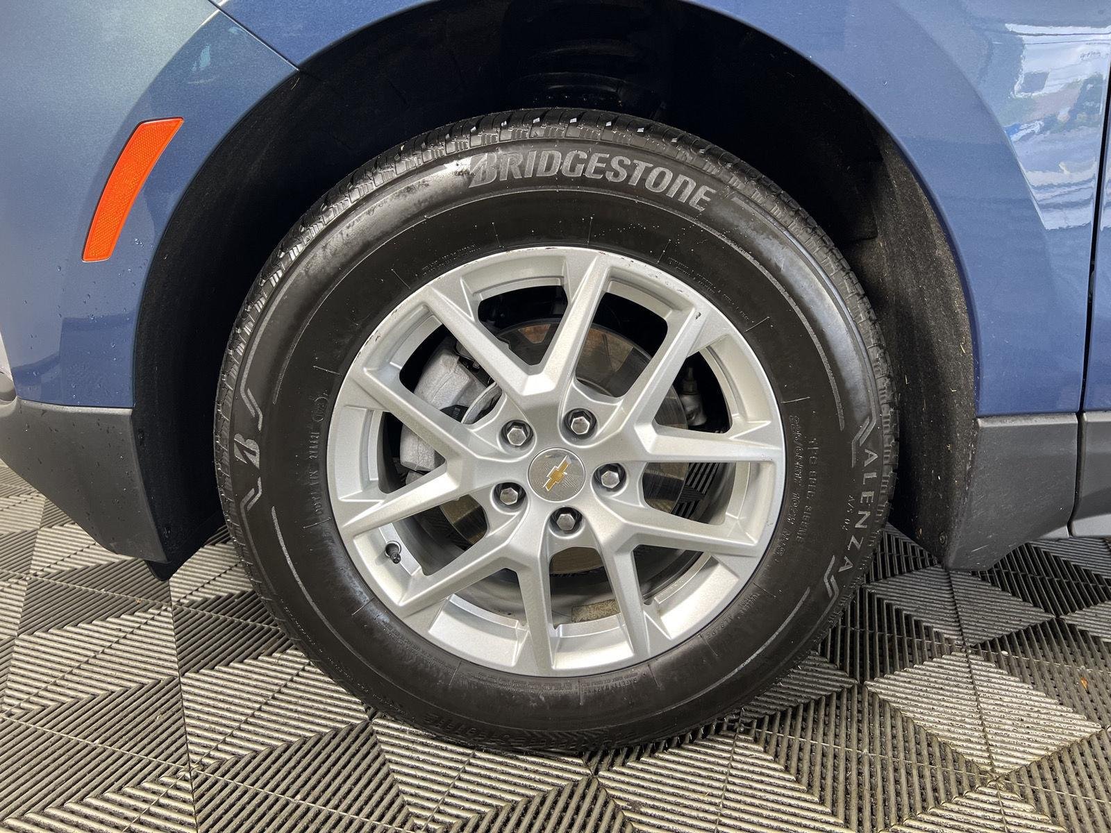 Used 2024 Lakeshore Blue Metallic Chevrolet LT image 30
