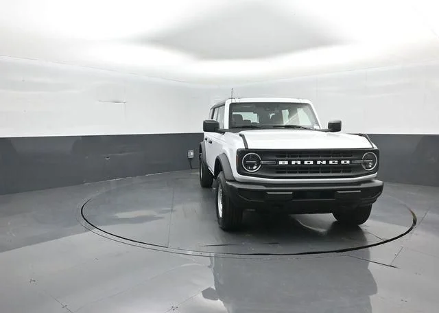 New 2026 Oxford White Ford Base image 3