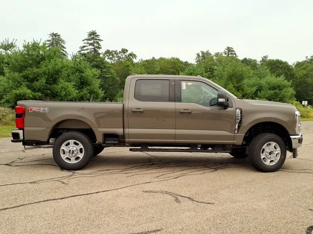 New 2026 Marsh Gray Ford XLT image 23