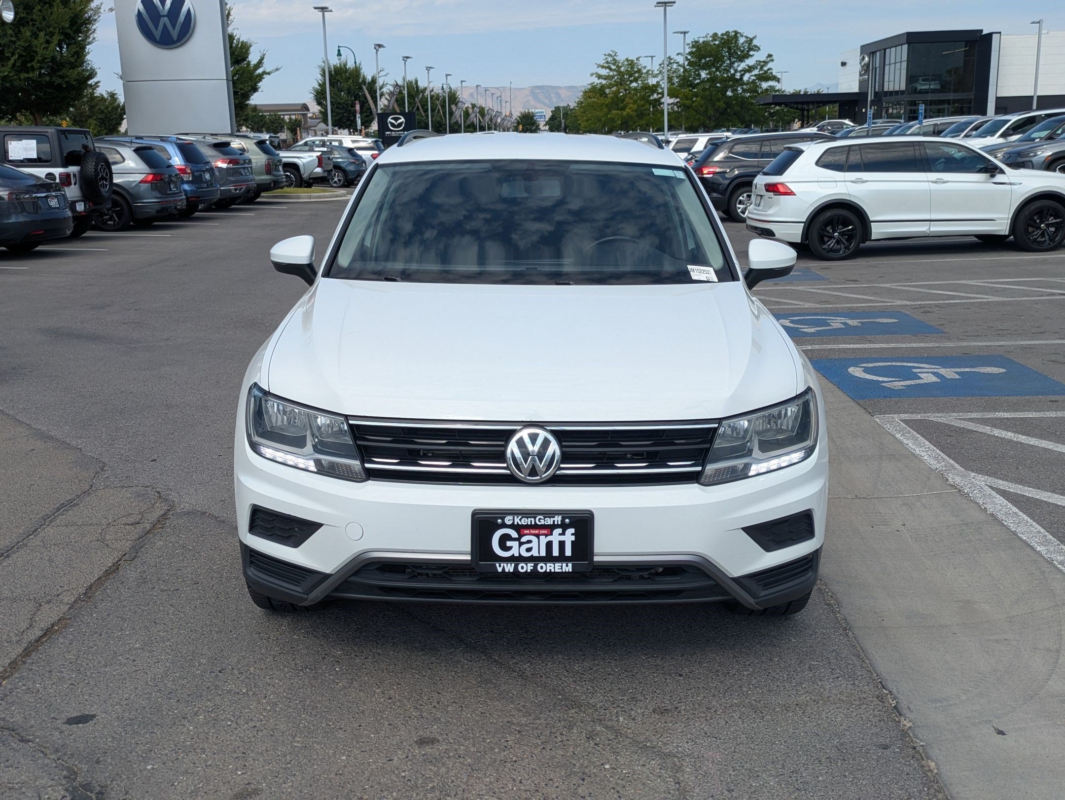 Used 2018 Pure White Volkswagen SEL image 8