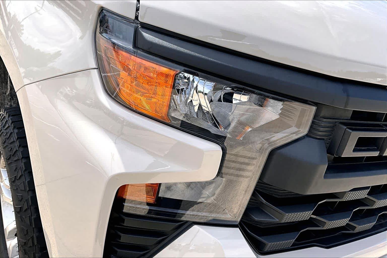 Used 2026 White Sands Chevrolet Custom image 28