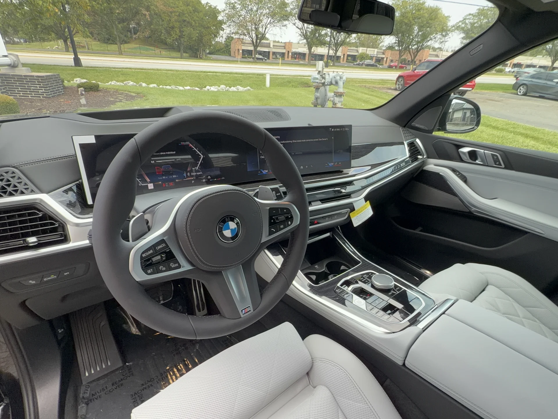 New 2026 Carbon Black Metallic BMW xDrive40i image 13