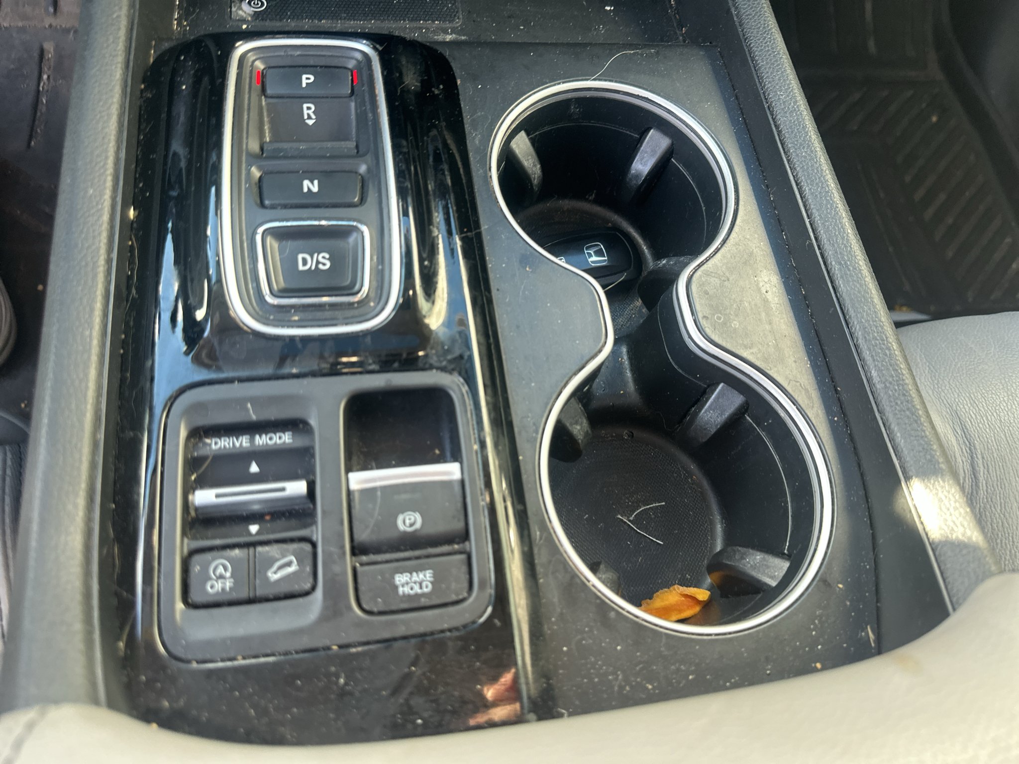 Used 2024 White Honda Touring image 11